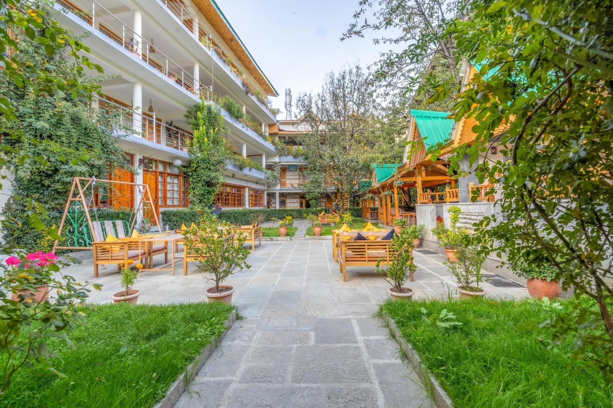 Purnima Guest House Manāli Extérieur photo