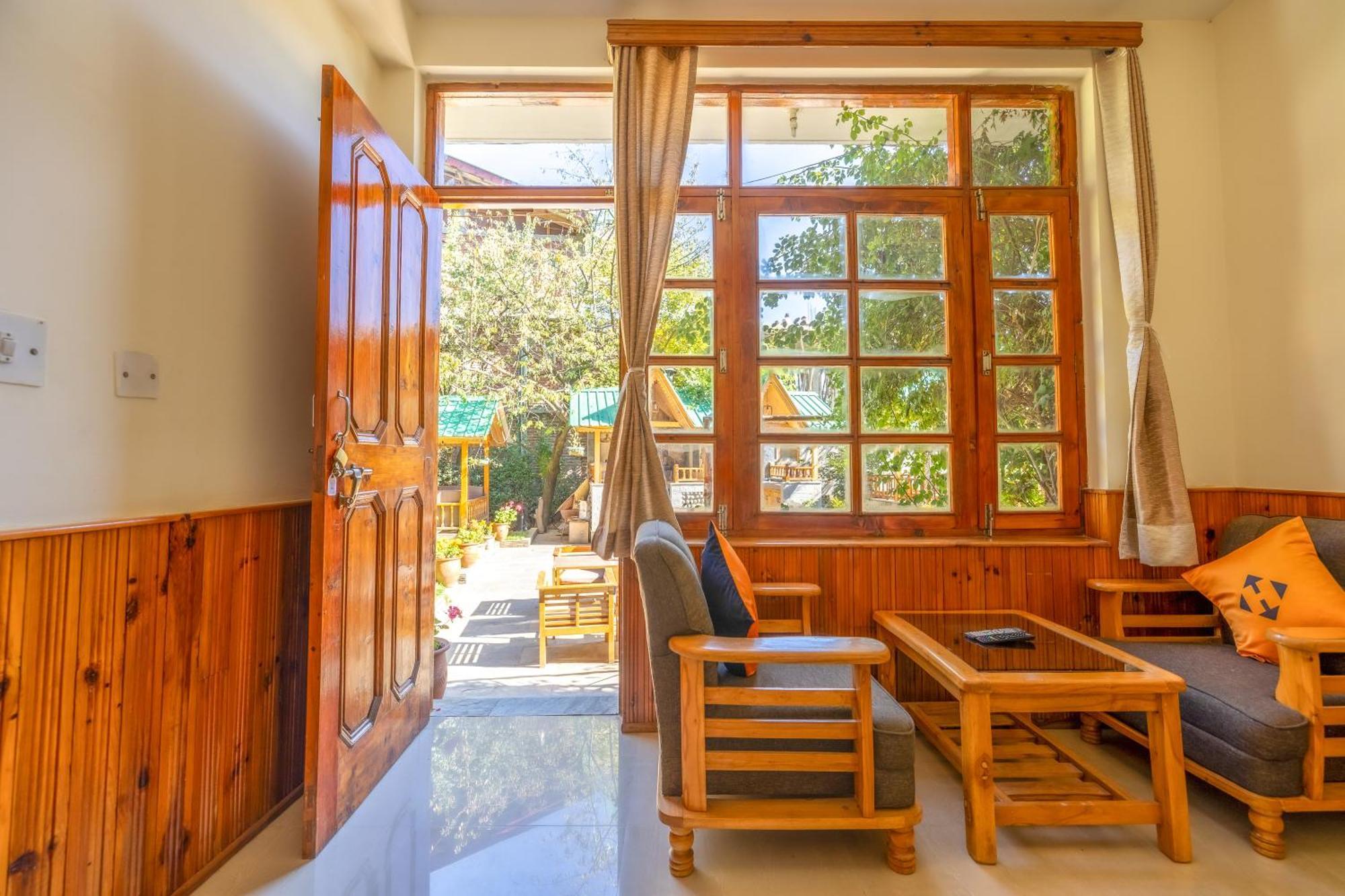 Purnima Guest House Manāli Extérieur photo